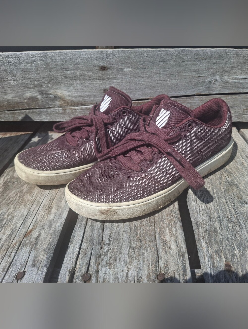 Women’s K-Swiss Low-top Sneakera Maroon